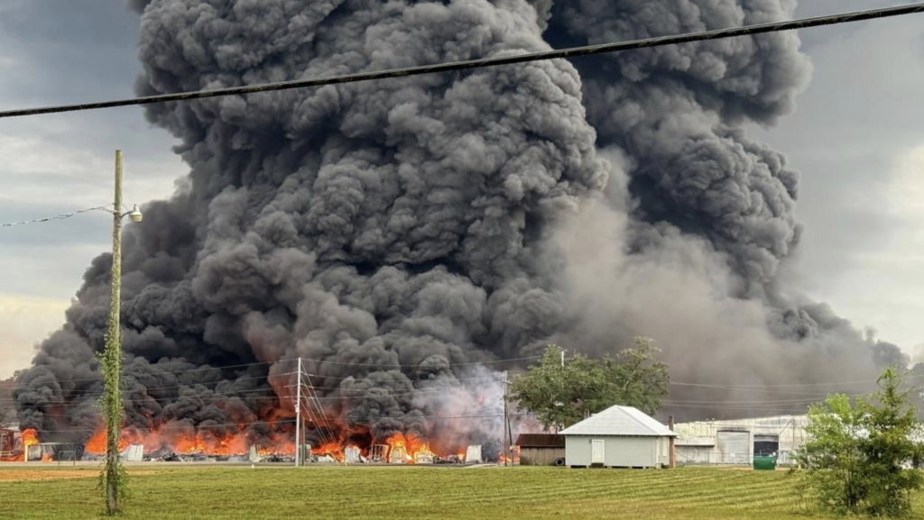 EPA Privately Warned About “Grave Threat” In Roseland, LA Chemical Fire, Contradicting Public Statement - The HighWire thumbnail